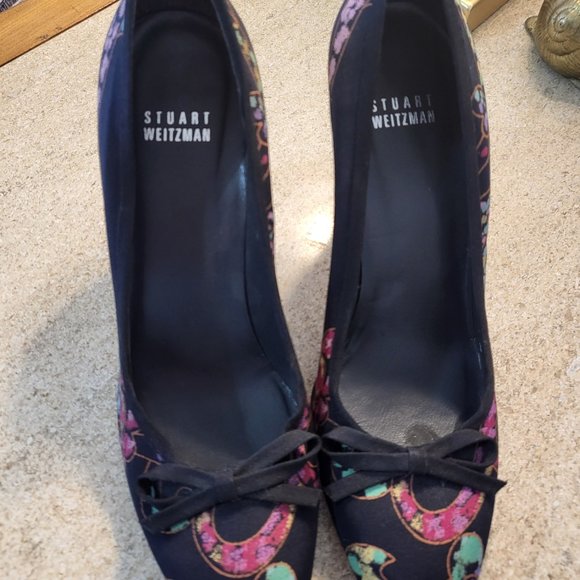 Stuart Weitzman Shoes - Stuart Weitzman Floral Pump Size 7.5